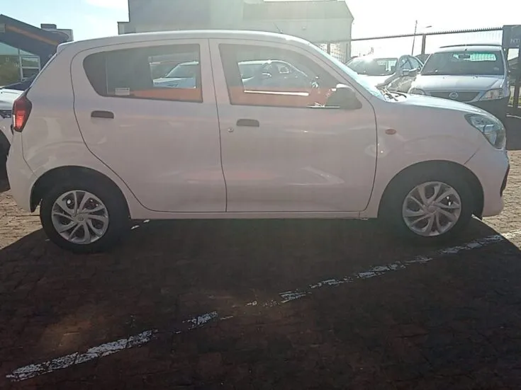 2024 Toyota Vitz/1.0 5MT – Right Side Photo
