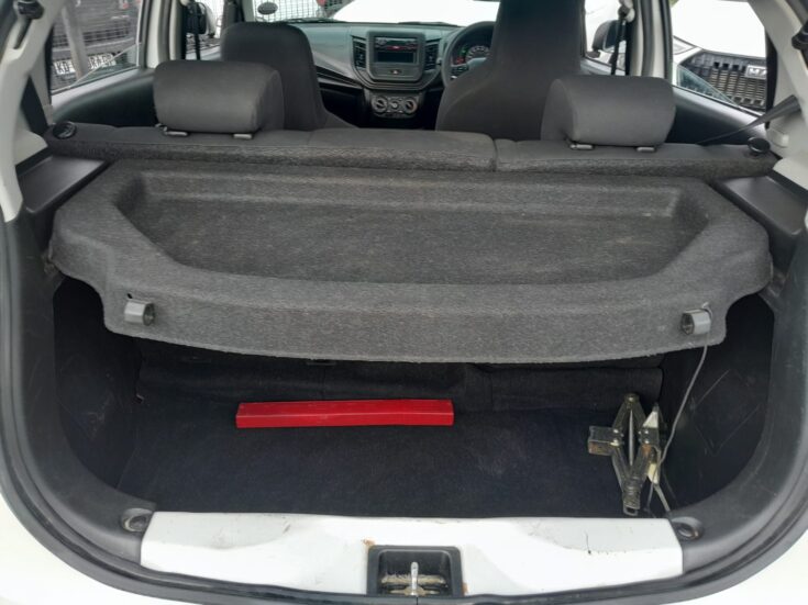 2024 TOYOTA VITZ 1.0 MANUAL – Boot / Loadbin