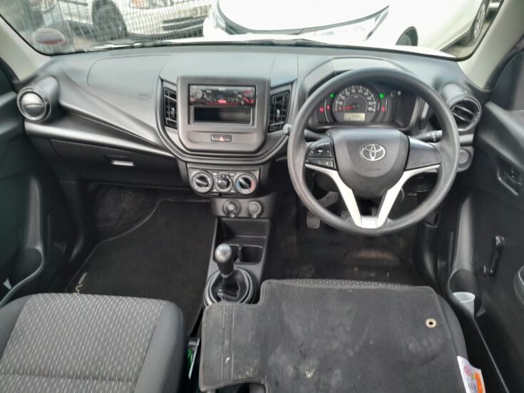 2024 TOYOTA VITZ 1.0 MANUAL – Interior