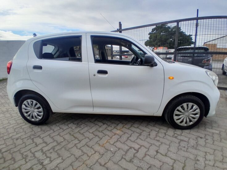 2024 TOYOTA VITZ 1.0 MANUAL – Right Side Photo