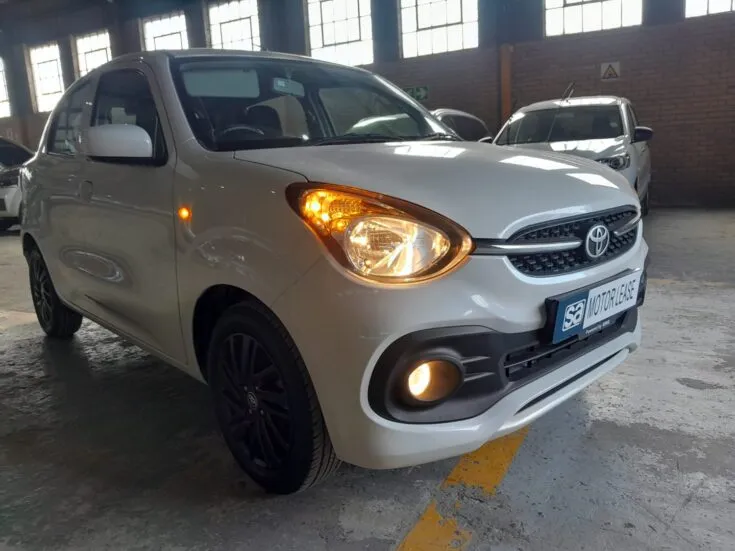 2024 Toyota Vitz/1.0 XR 4-AMT – Front Feature Photo