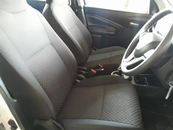 2024 Toyota Vitz/1.0 XR 4-AMT – Front Seats