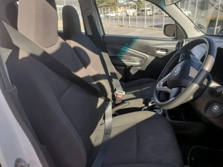 2024 Toyota Vitz/1.0 XR 4-AMT – Front Seats
