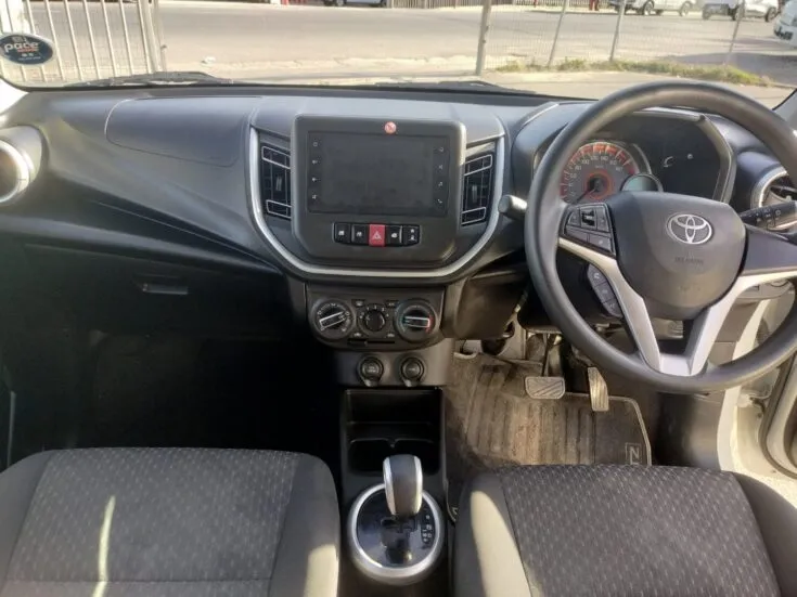 2024 Toyota Vitz/1.0 XR 4-AMT – Interior