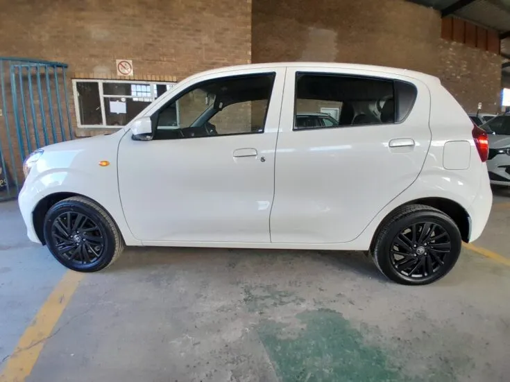 2024 Toyota Vitz/1.0 XR 4-AMT – Left Side Photo