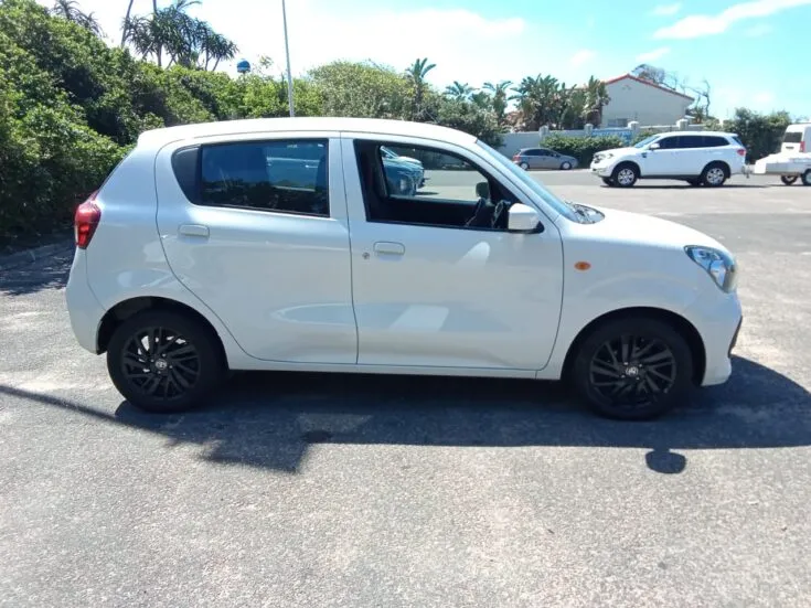 2024 Toyota Vitz/1.0 XR 4-AMT – Right Side Photo