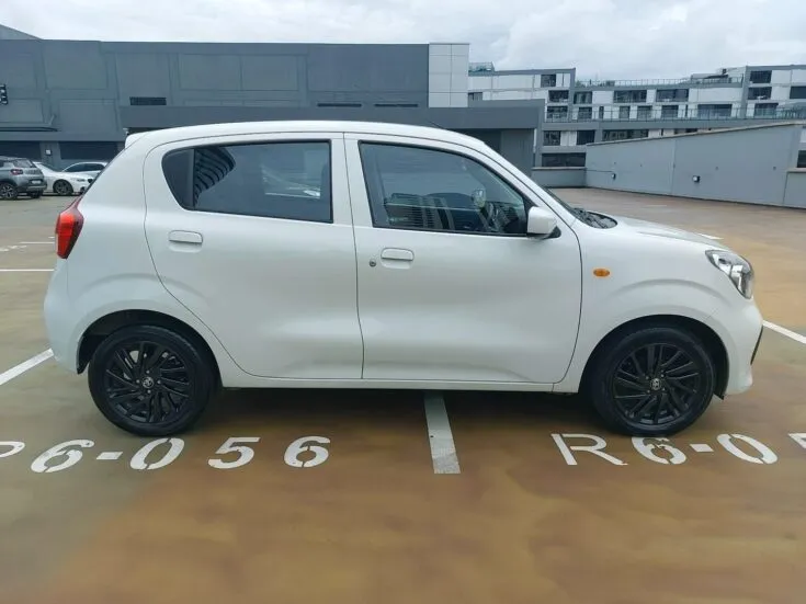 2024 Toyota Vitz/1.0 XR 4-AMT – Right Side Photo