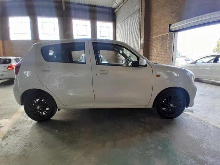 2024 Toyota Vitz/1.0 XR 4-AMT – Right Side Photo