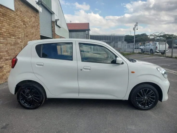 2024 TOYOTA VITZ 1.0 XR AT – Right Side Photo