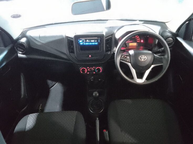 2024 TOYOTA VITZ 1.0 XR MANUAL – Interior