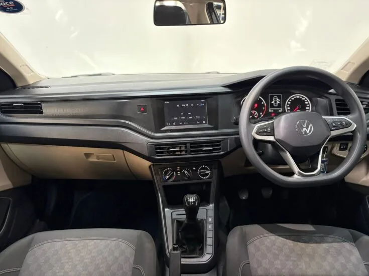 2024 Volkswagen Polo Sedan/1.4I TRENDLINE – Interior