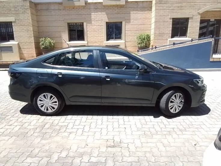 2024 Volkswagen Polo Sedan/1.4I TRENDLINE – Right Side Photo
