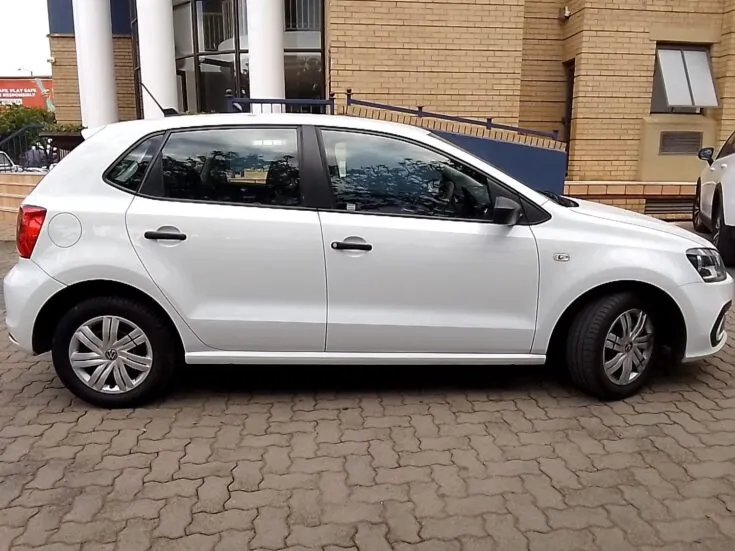 2024 Volkswagen Polo Vivo/1.4 TRENDLINE – Right Side Photo