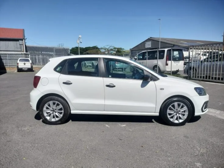 2024 Volkswagen Polo Vivo Hatch/1.4 VIVO LIFE 5MT – Right Side Photo