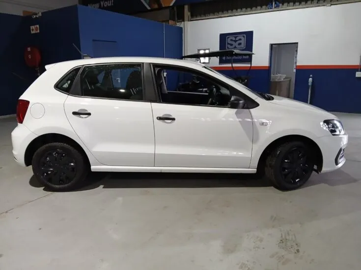 2024 Volkswagen Polo Vivo Hatch/1.4 VIVO LIFE 5MT – Right Side Photo