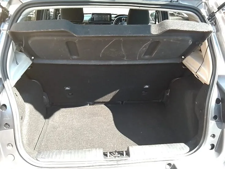 2025 Citroen C3/1.2 PLUS 5MT – Boot / Loadbin