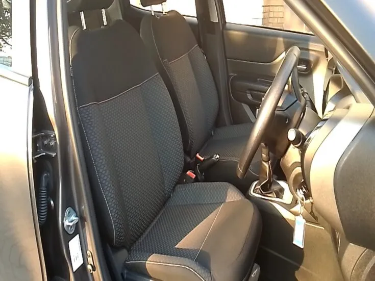 2025 Citroen C3/1.2 PLUS 5MT – Front Seats
