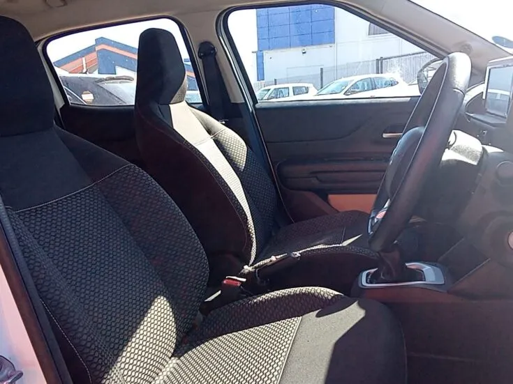 2025 Citroen C3/1.2 PLUS 5MT – Front Seats