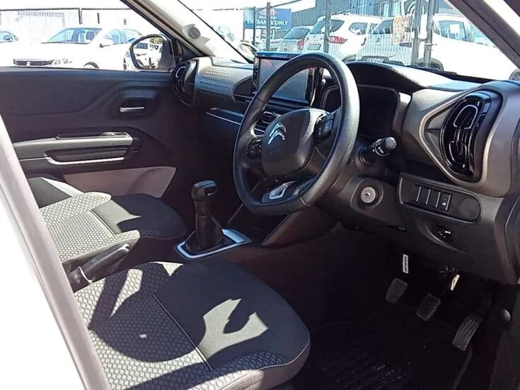 2025 Citroen C3/1.2 PLUS 5MT – Interior