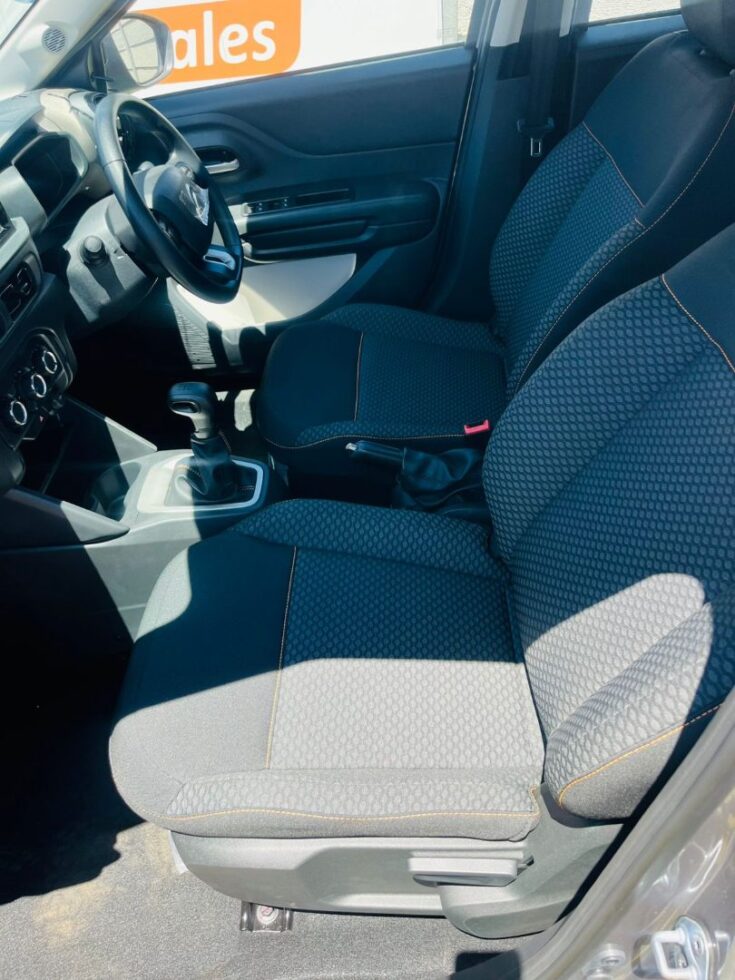 2025 CITROEN C3 Plus MANUAL – Front Seats