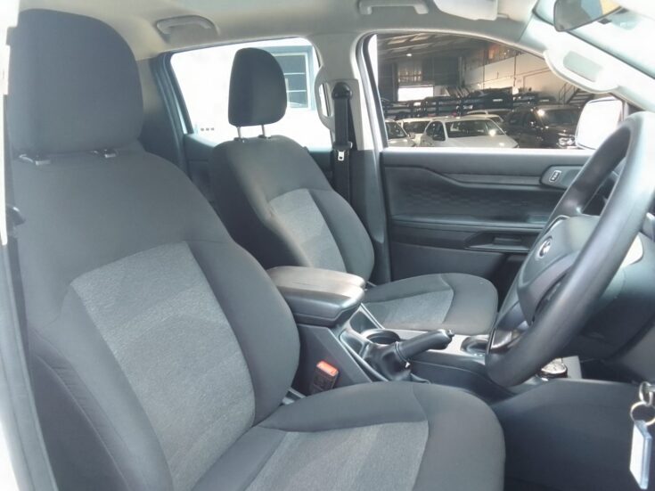 2025 FORD RANGER 2.0D XL 4X4 A/T D/C P/U – Front Seats
