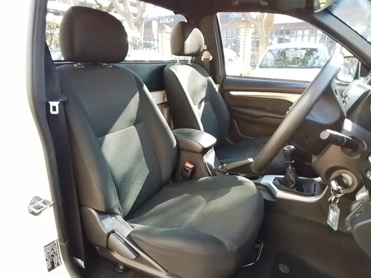 2025 Great Wall STEED 5/2.0 S 6MT 2WD – Rear Seats