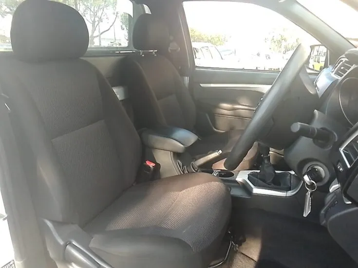 2025 Great Wall Steed5/2.2 WORKHORSE – Front Seats