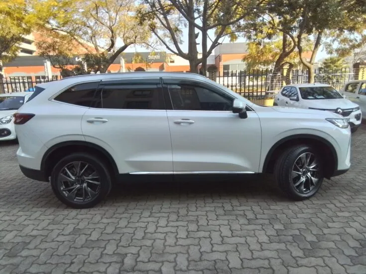 2025 Haval H6/2.0T 7DCT 4WD LUXURY – Right Side Photo