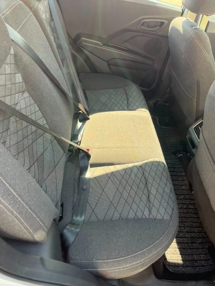 2025 Mahindra Xuv3X0/1.2 AX5 6AT – Rear Seats