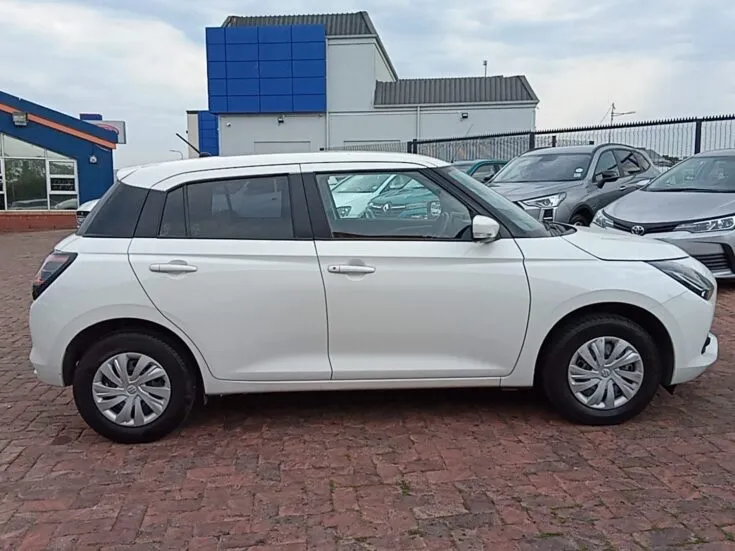 2025 Suzuki Swift/1.2 GL 5MT – Right Side Photo