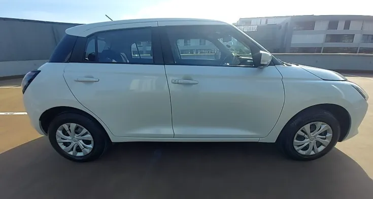 2025 Suzuki Swift/1.2 GL 5MT – Right Side Photo