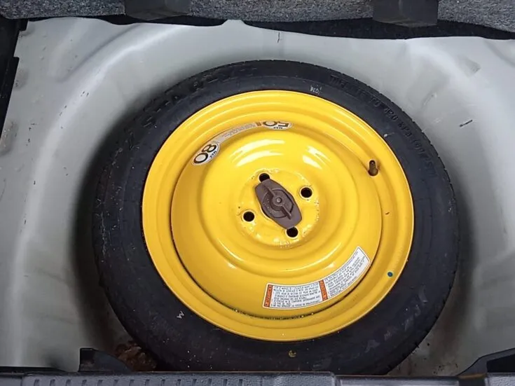 2025 Suzuki Swift/1.2 GL 5MT – Spare Wheel