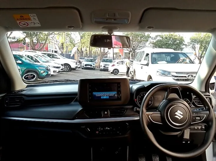 2025 Suzuki Swift/1.2 GL PLUS 5MT – Dashboard
