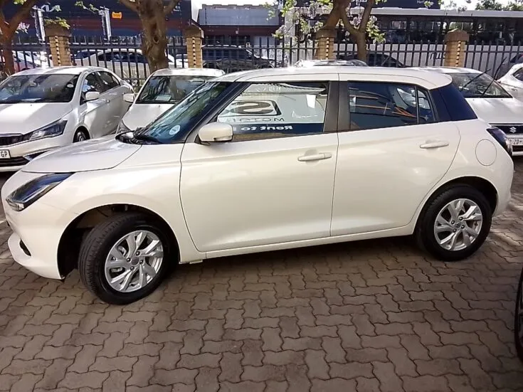 2025 Suzuki SWIFT/1.2 GL PLUS 5MT – Left Side Photo