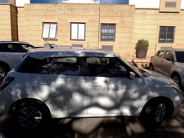 2025 Suzuki SWIFT/1.2 GL PLUS 5MT – Right Side Photo