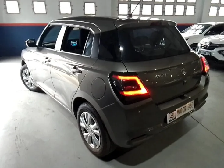2025 Suzuki Swift/1.2 GL PLUS CVT – Back Feature Photo