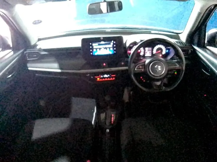 2025 Suzuki Swift/1.2 GL PLUS CVT – Interior