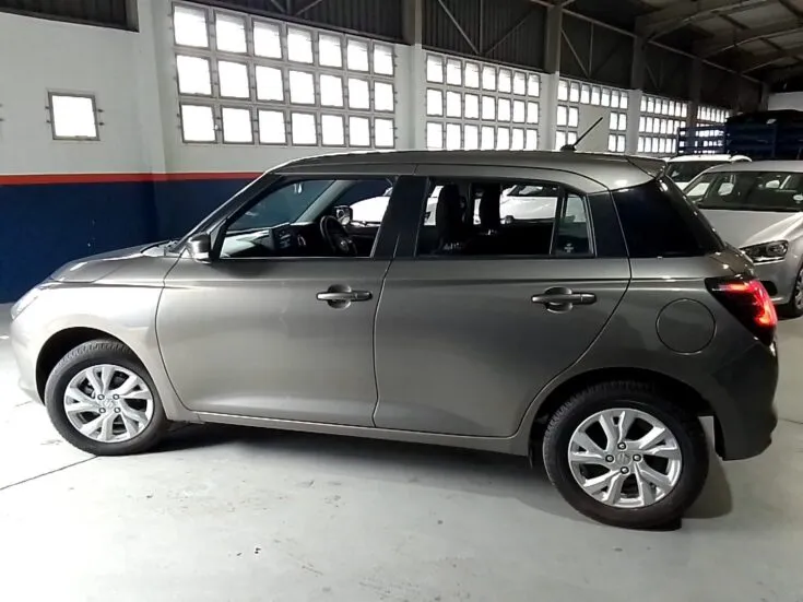 2025 Suzuki Swift/1.2 GL PLUS CVT – Left Side Photo