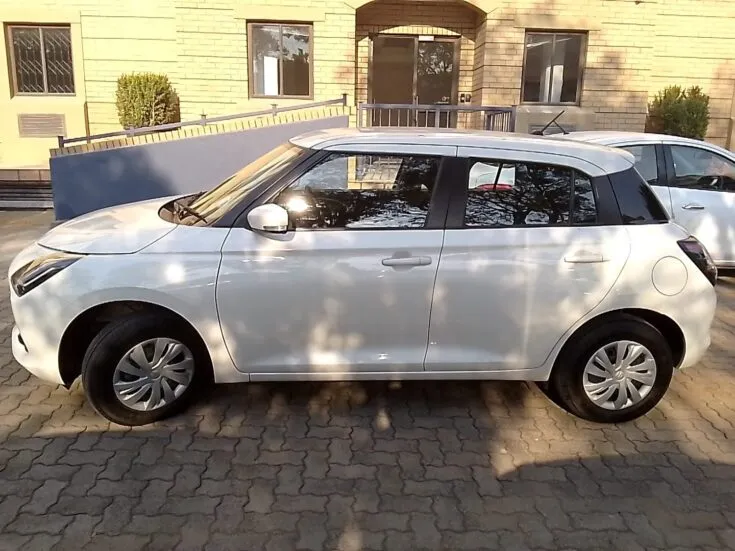 2025 Suzuki Swift/1.2 GLX CVT – Left Side Photo
