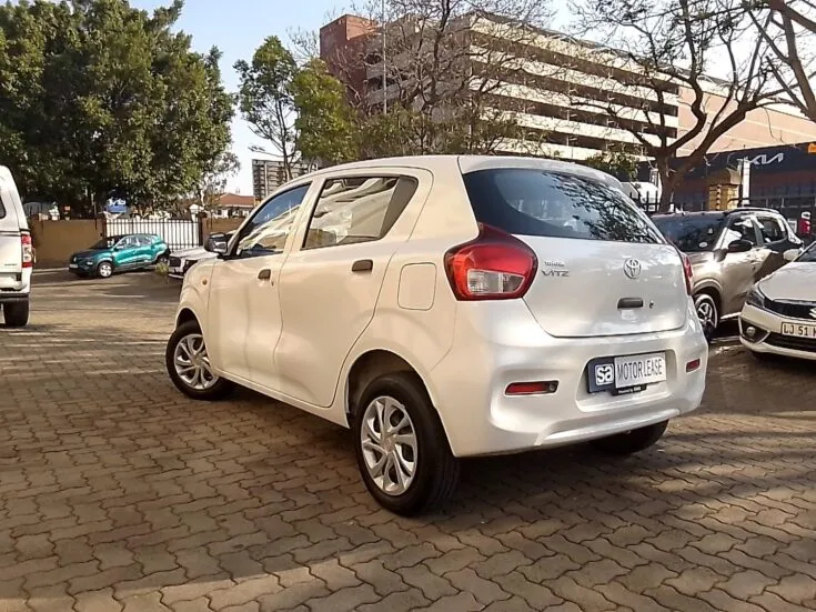 2025 Toyota VITZ/1.0 5MT – Back Feature Photo