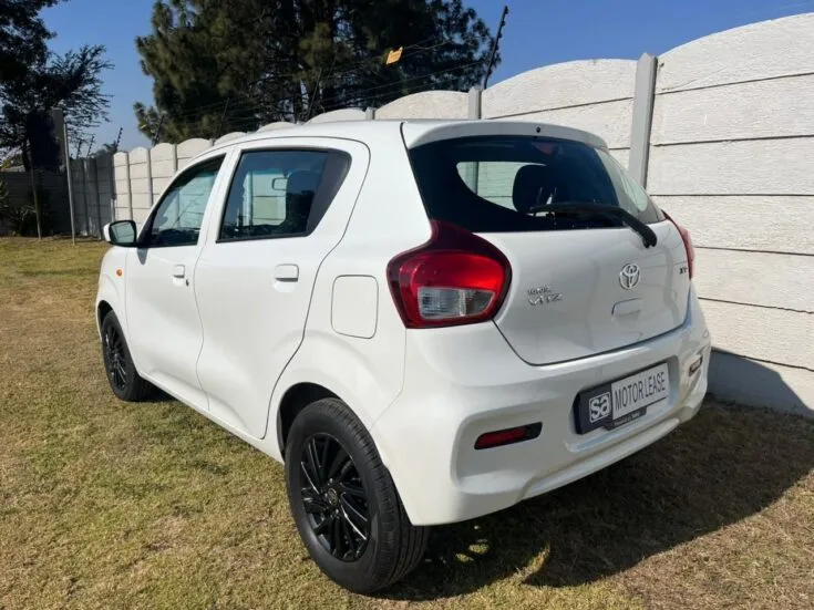 2025 Toyota VITZ/1.0 5MT – Back Feature Photo