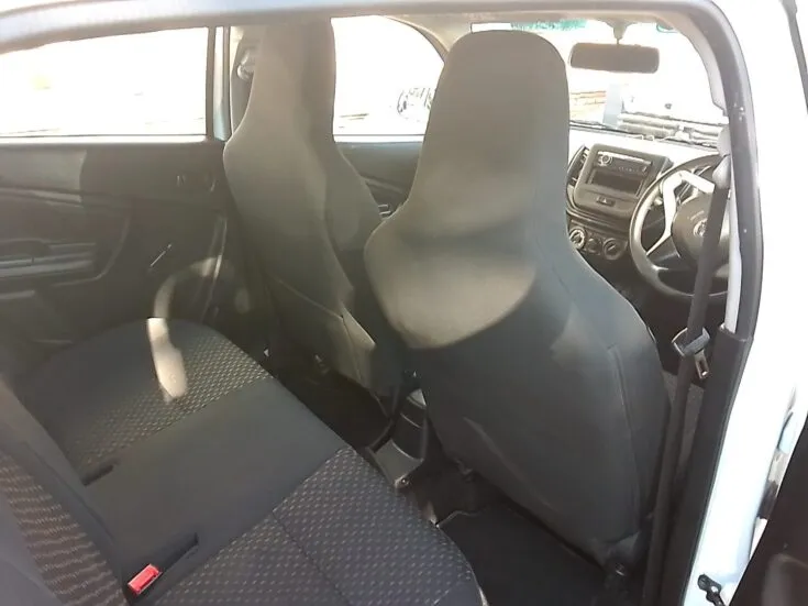 2025 Toyota VITZ/1.0 5MT – Interior