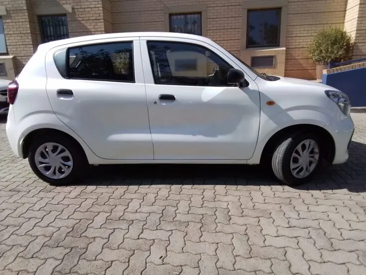 2025 Toyota VITZ/1.0 5MT – Right Side Photo