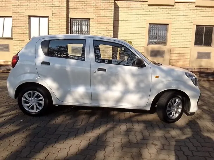 2025 Toyota VITZ/1.0 5MT – Right Side Photo