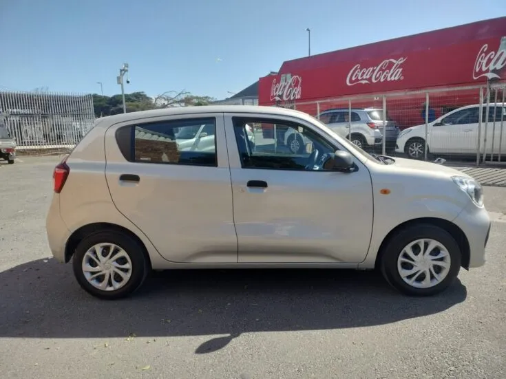 2025 Toyota VITZ/1.0 5MT – Right Side Photo