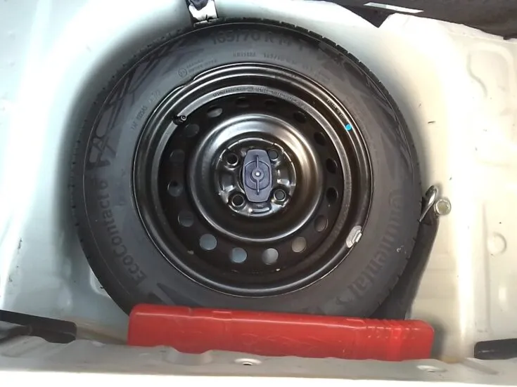 2025 Toyota VITZ/1.0 5MT – Spare Wheel