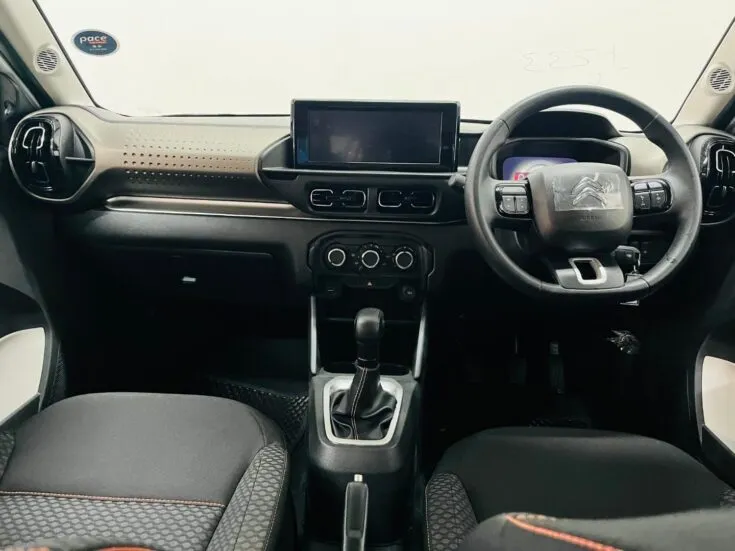 Citroen C3/1.2 PLUS 5MT – Interior