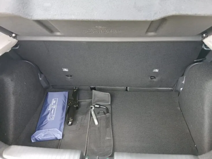 Citroen C3/1.2T MAX 6AT – Boot / Loadbin
