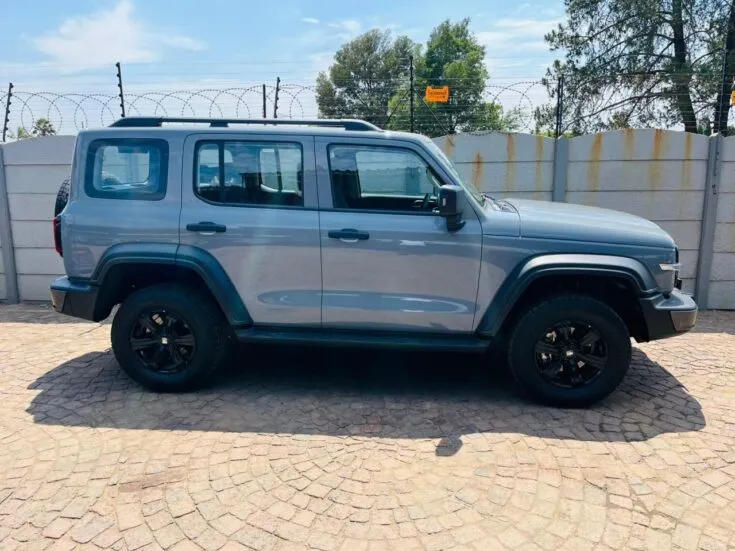 Great Wall Tank 300 Luxury Diesel (2WD) – Right Side Photo