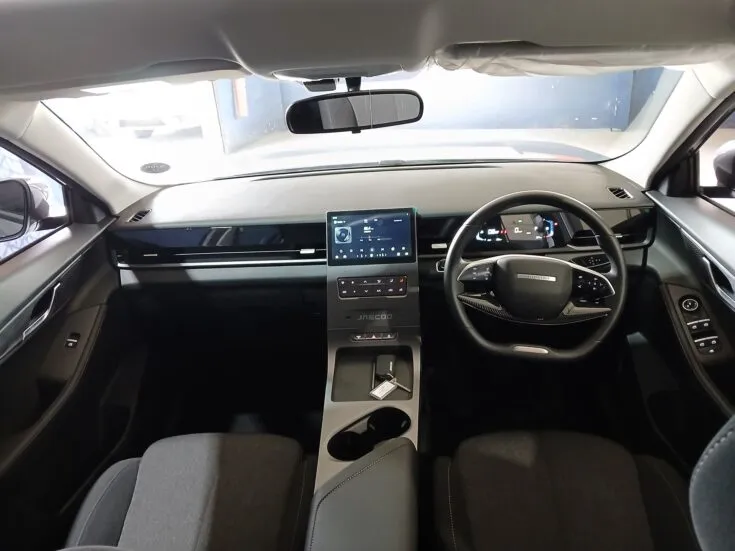 JAECOO J5 CORE – Interior